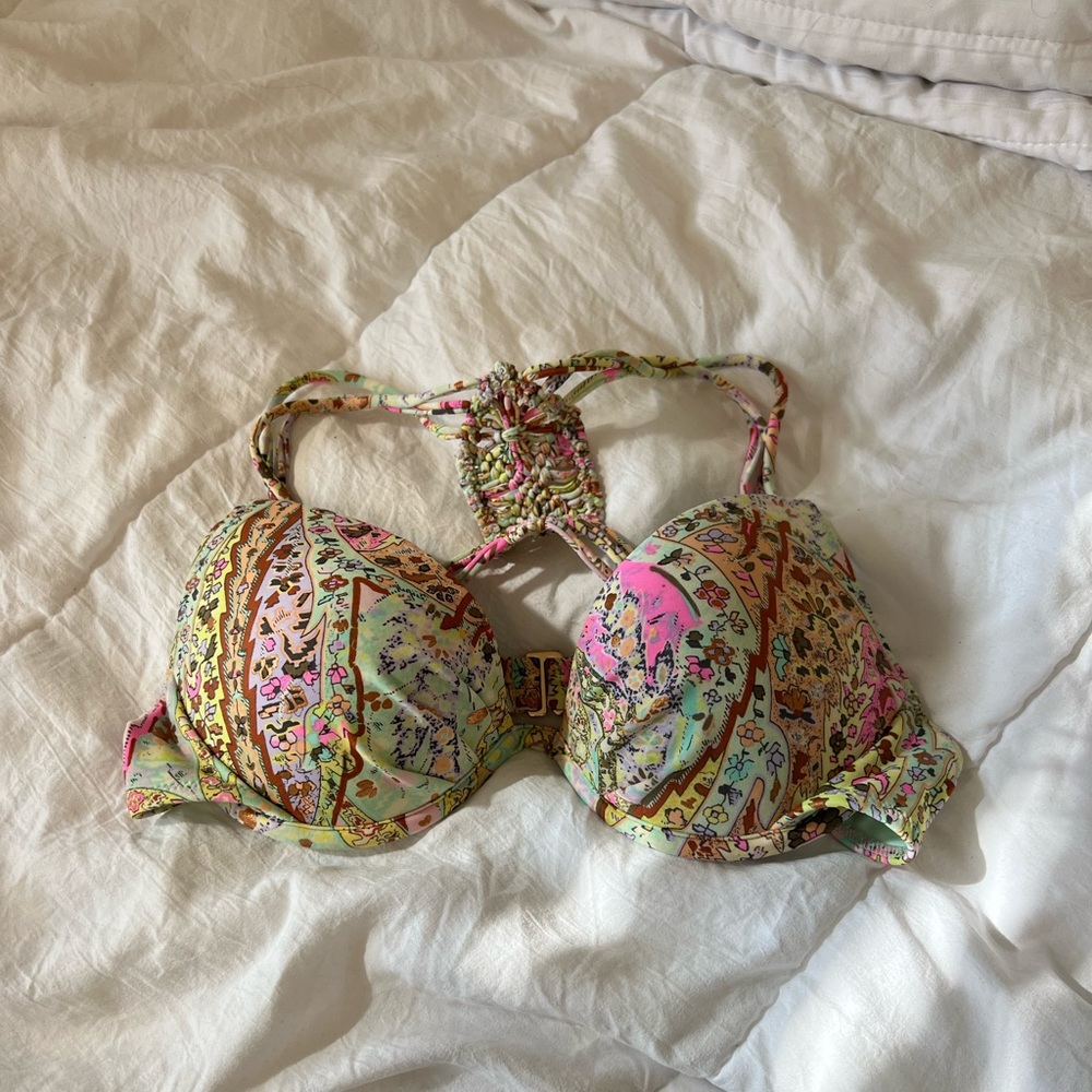 Victorias Secret Bikini Top size 32B